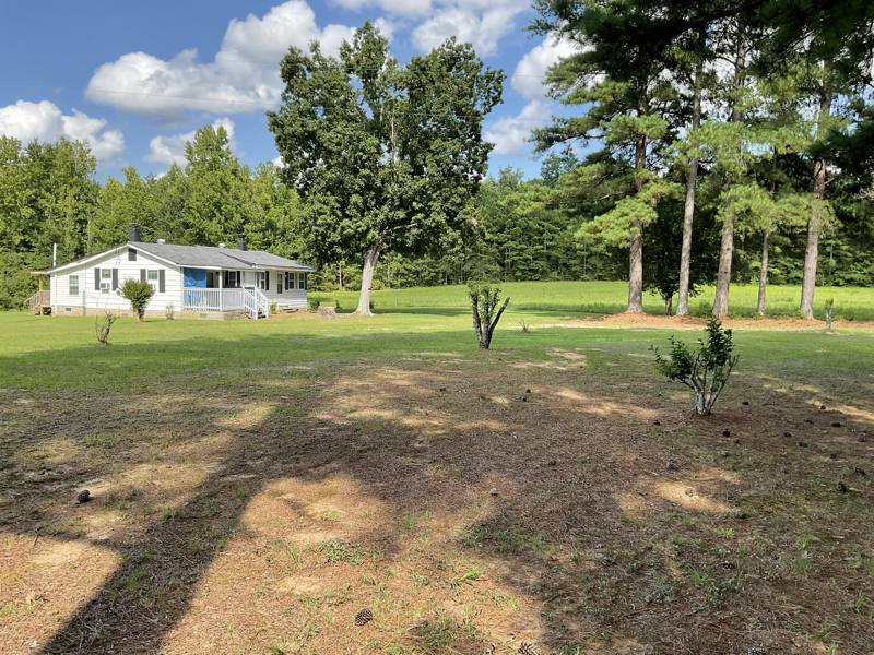 House for rent at 4238 Trottinridge Rd, Red Oak, VA 23964