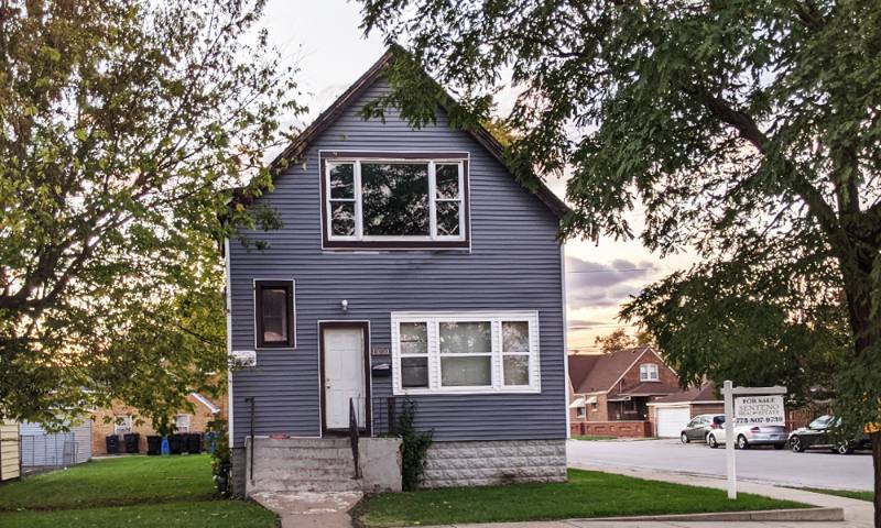 Apartment for rent at 10700 S Ave M #2, Chicago, IL 60617