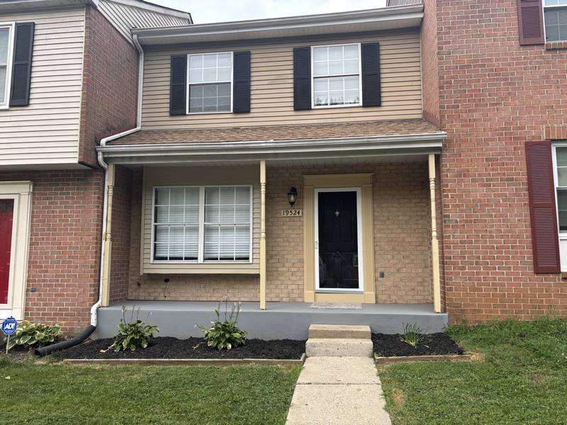 Townhouse for rent at 19524 White Saddle Dr, Germantown, MD 20874