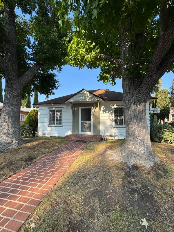 Apartment for rent at 5052 Colfax Ave, North Hollywood, CA 91601