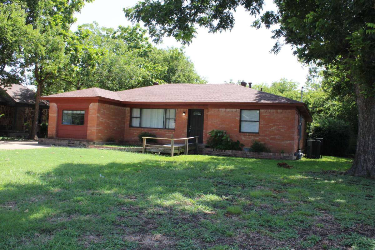 House for rent at 4006 Warrington Dr, Dallas, TX 75227
