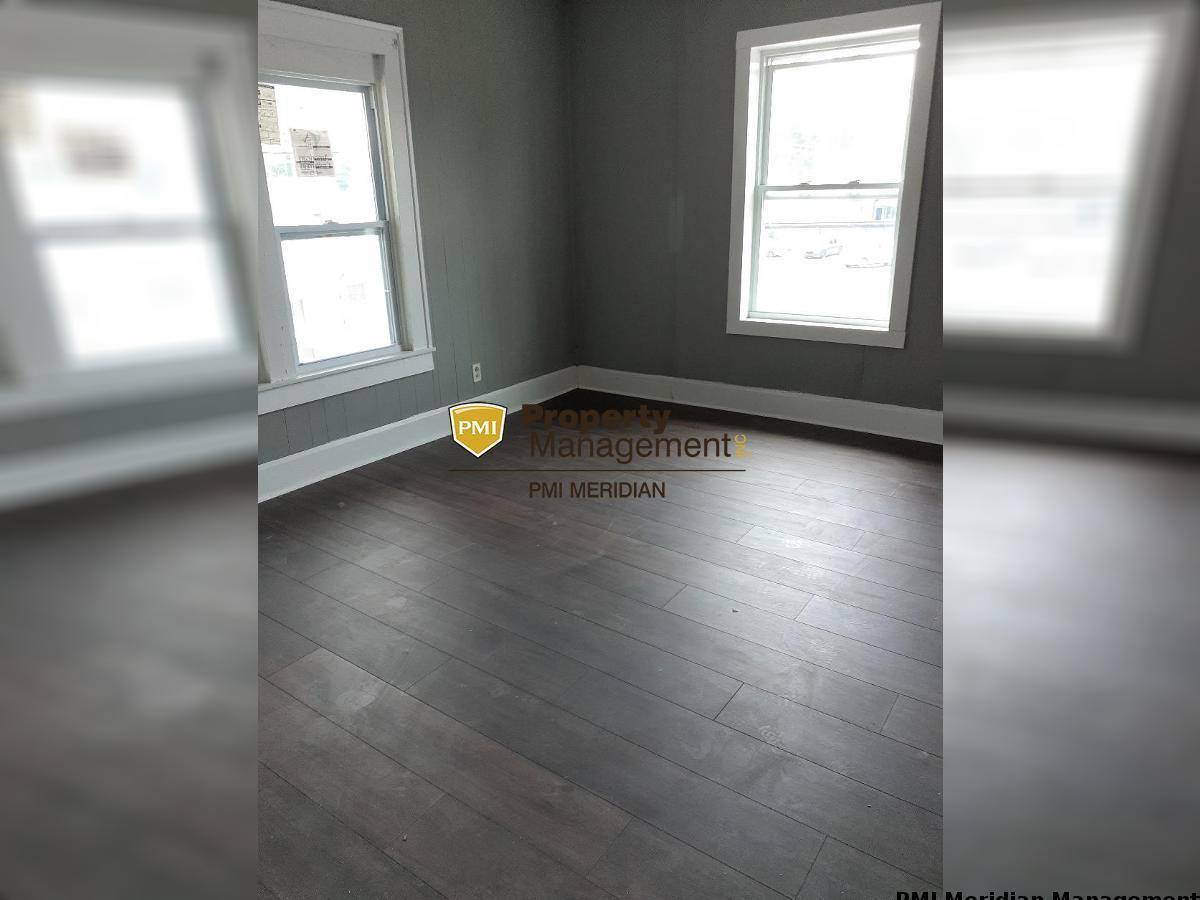 Apartment for rent at 213 1 2 S Madison Ave, Anderson, IN 46016