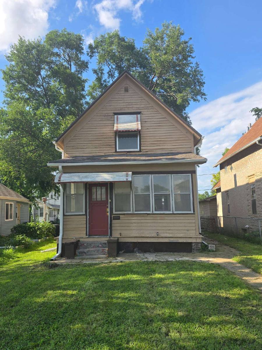 House for rent at 2116 Ohio St, Omaha, NE 68110