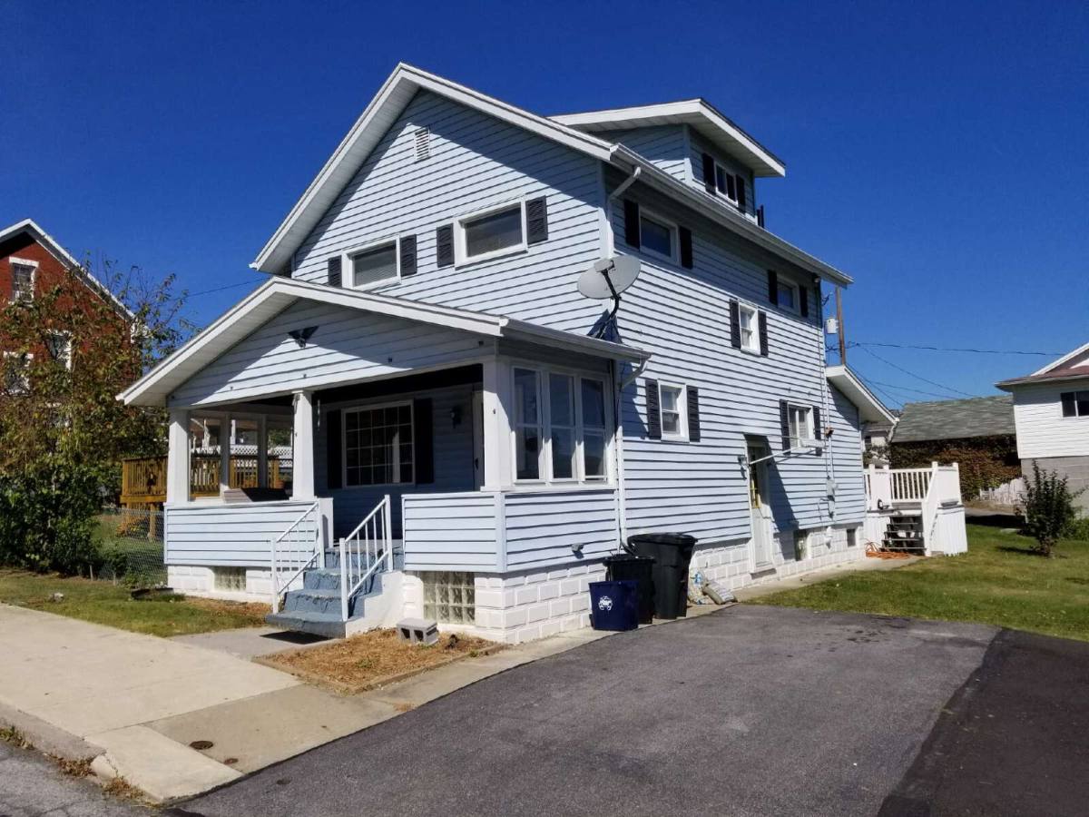 Apartment for rent at 1918 20th St, Altoona, PA 16601