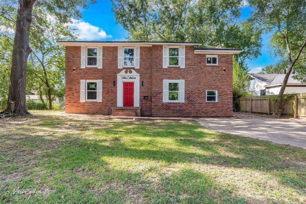 House for rent at 3805 Creswell Ave, Shreveport, LA 71106