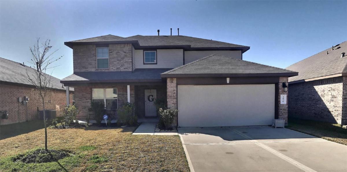 House for rent at 3026 Village Creek Dr, Katy, TX 77494