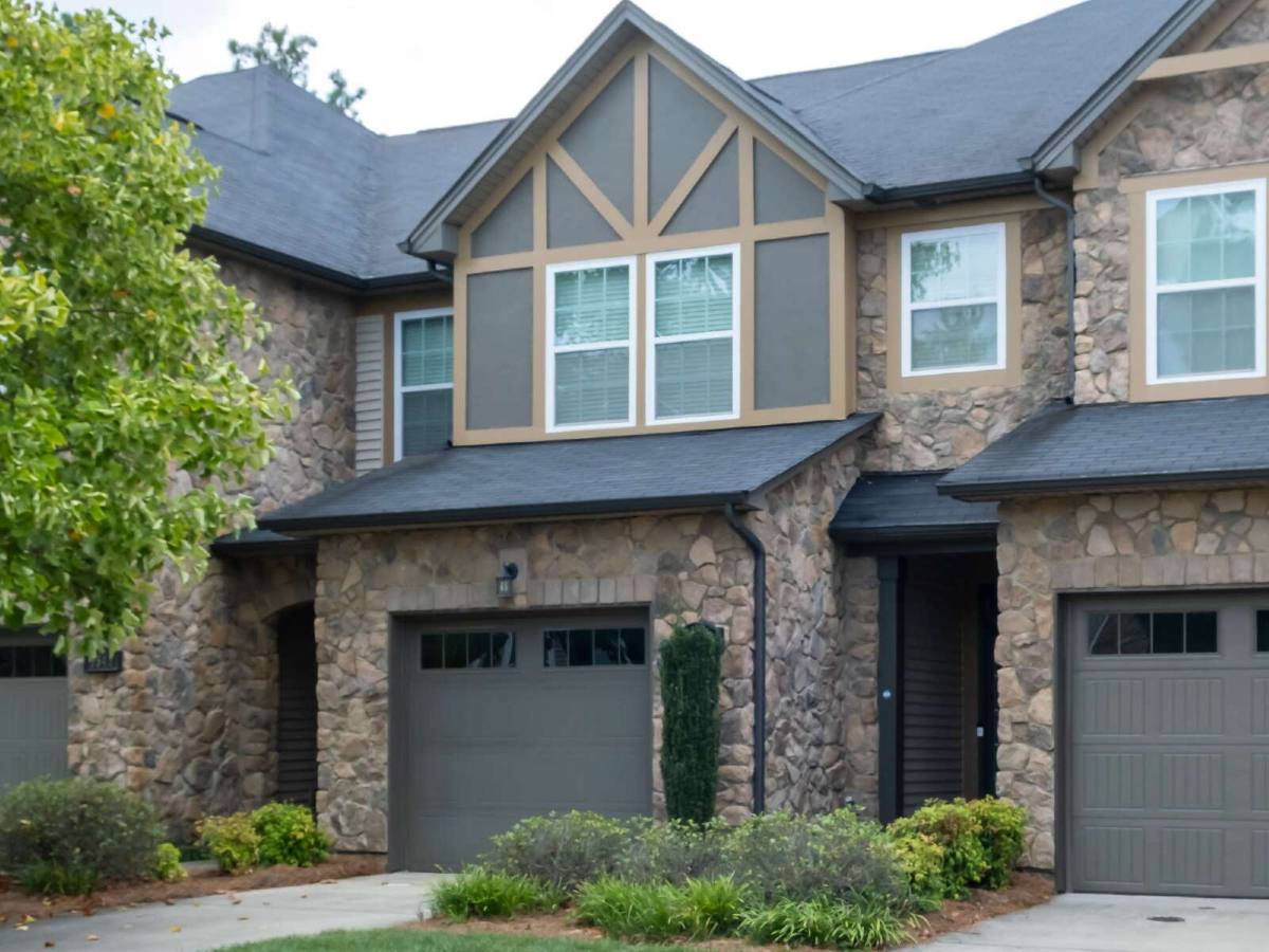 Townhouse for rent at 9547 Glenburn Lane, Charlotte, NC 28278
