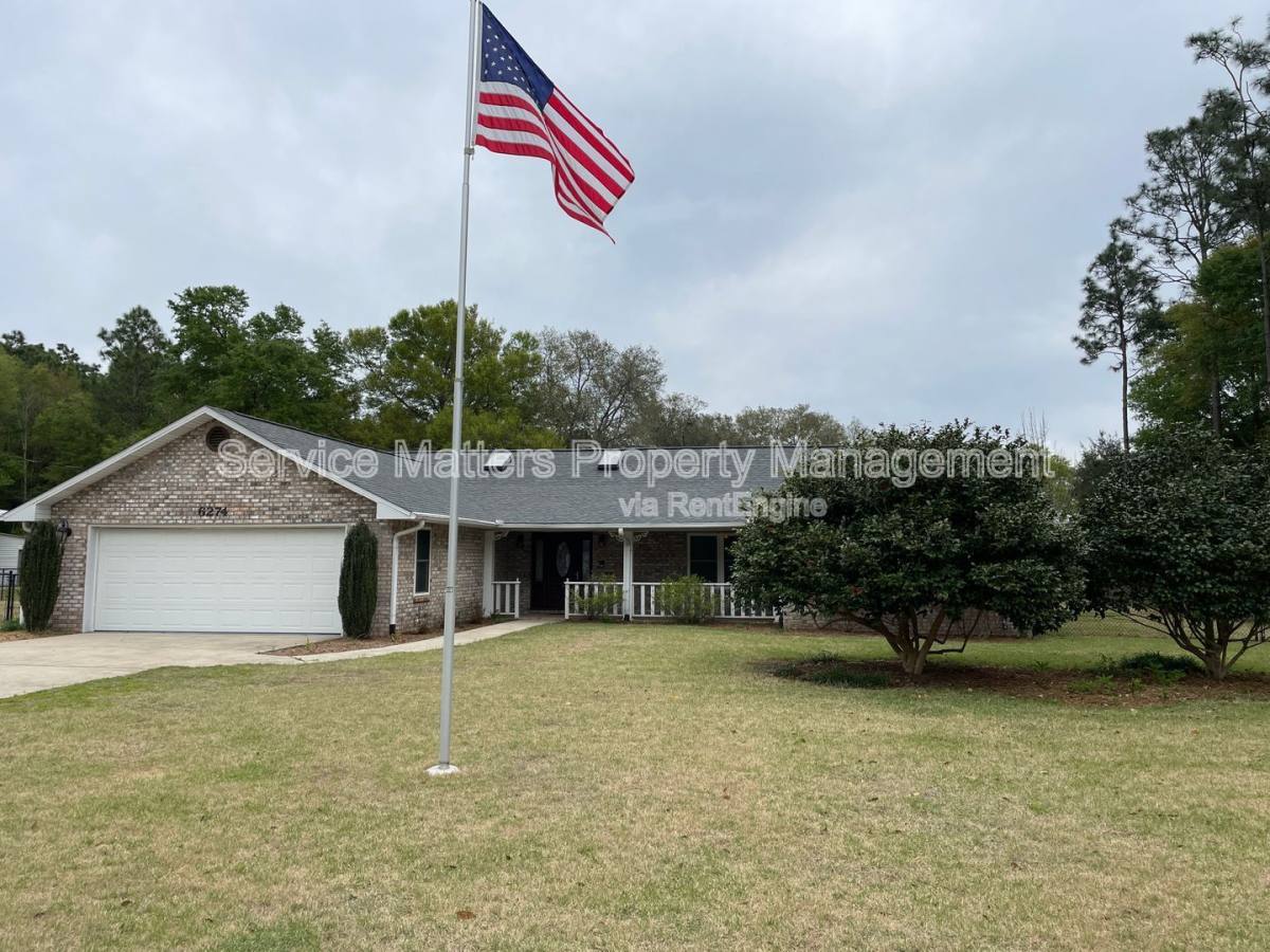 House for rent at 6274 Robin Hood Rd, Milton, FL 32570