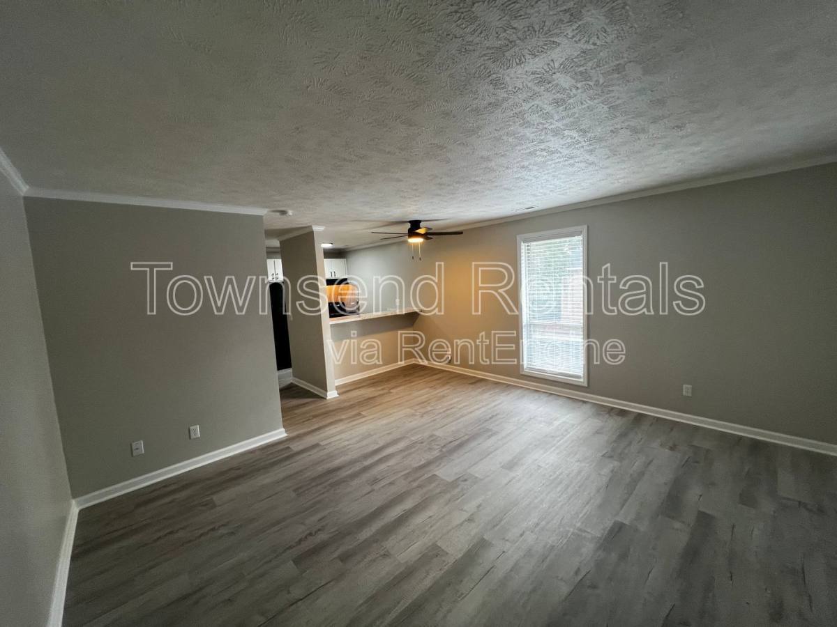 Apartment for rent at 5850 Century Oaks Dr #H, Fayetteville, NC 28314
