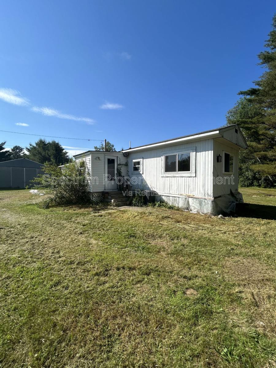 House for rent at 460 Waterville Rd, Norridgewock, ME 04957