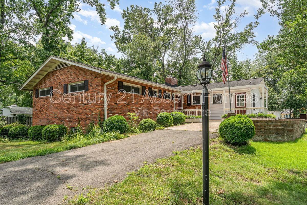 House for rent at 4311 Ferry Landing Rd, Alexandria, VA 22309