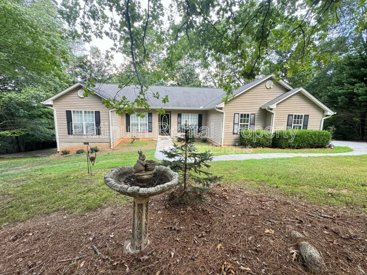 House for rent at 161 Long Branch Crossing, Dahlonega, GA 30533