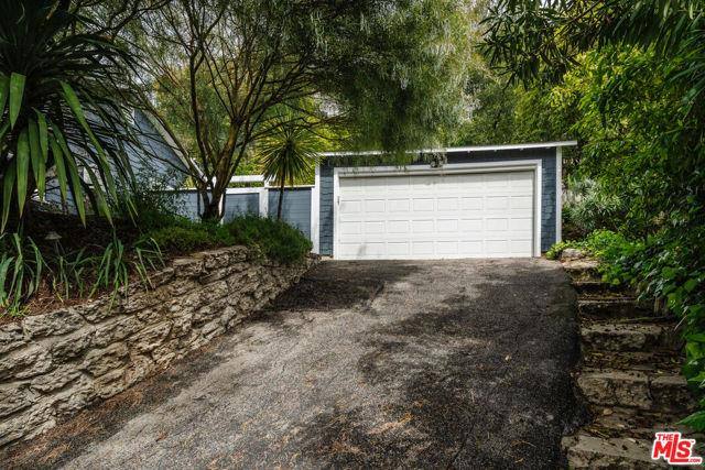 House for rent at 2850 Nichols Canyon Rd, Los Angeles, CA 90046