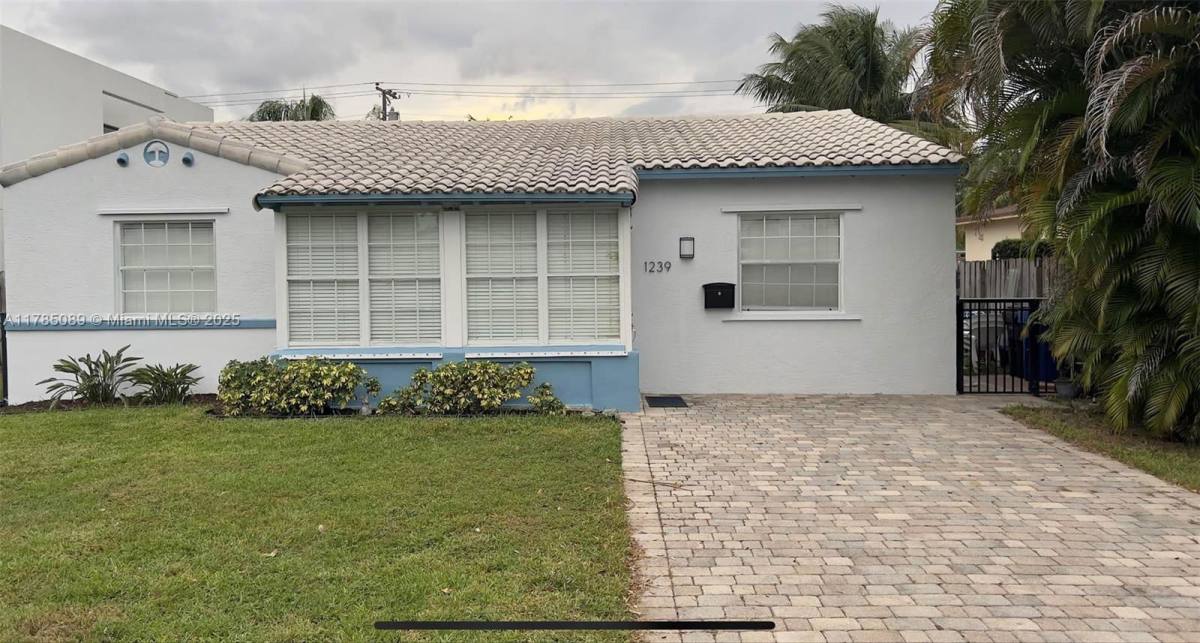House for rent at 1239 NE 16th Ave, Fort Lauderdale, FL 33304