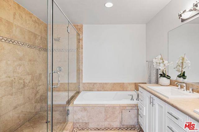 House for rent at 123 Clark Dr #PH1, Los Angeles, CA 90048