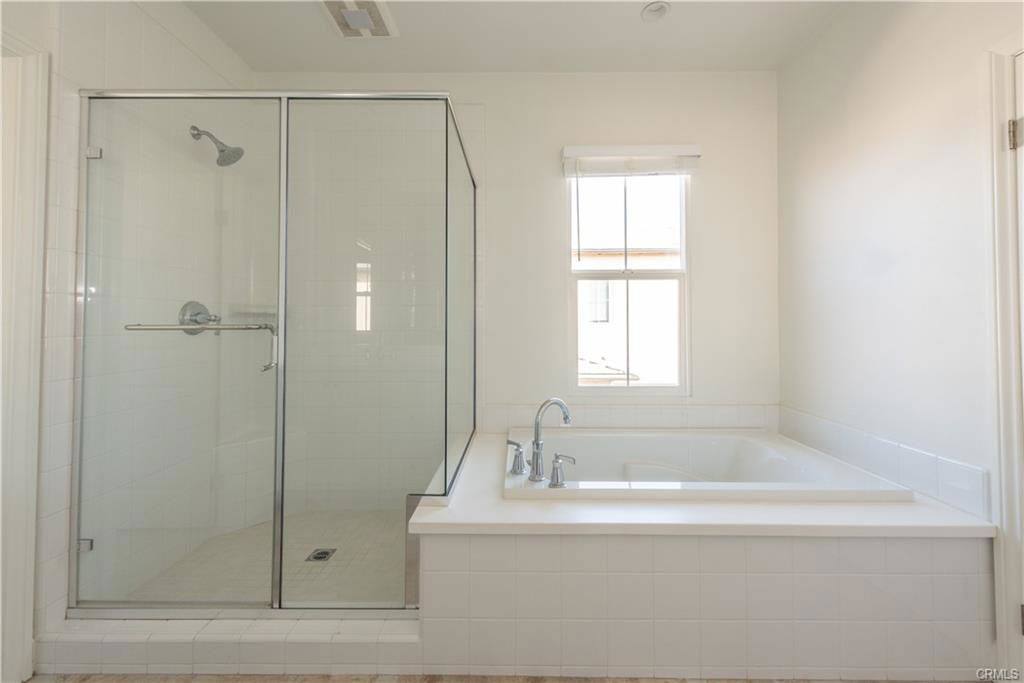 Apartment for rent at 68 Meander, Irvine, CA 92602
