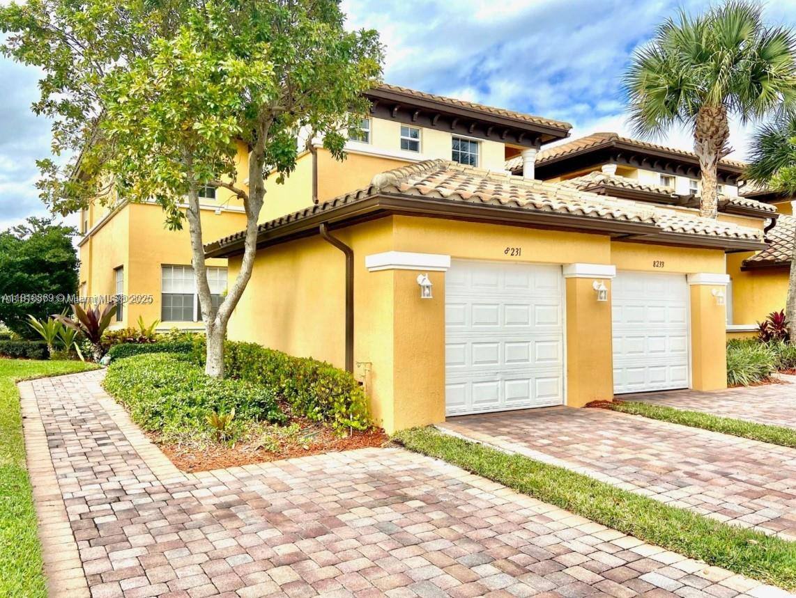 Townhouse for rent at 8231 NW 127th Lane, Pompano Beach, FL 33076
