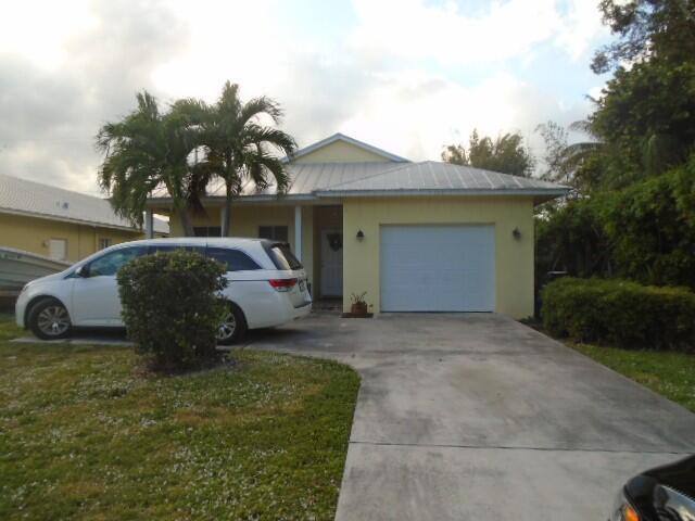 House for rent at 310 SE 3rd Ave, Delray Beach, FL 33483