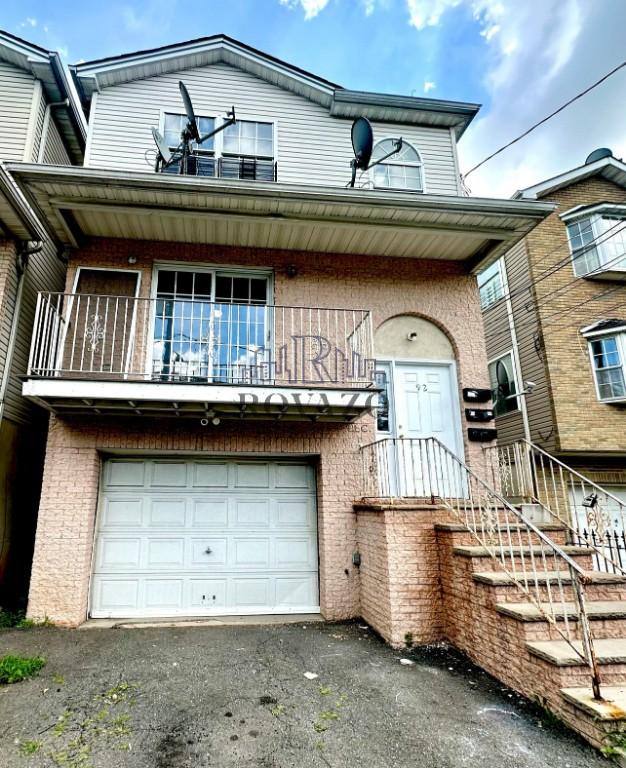 Townhouse for rent at 92 Osborne Terrace #1, Newark, NJ 07108