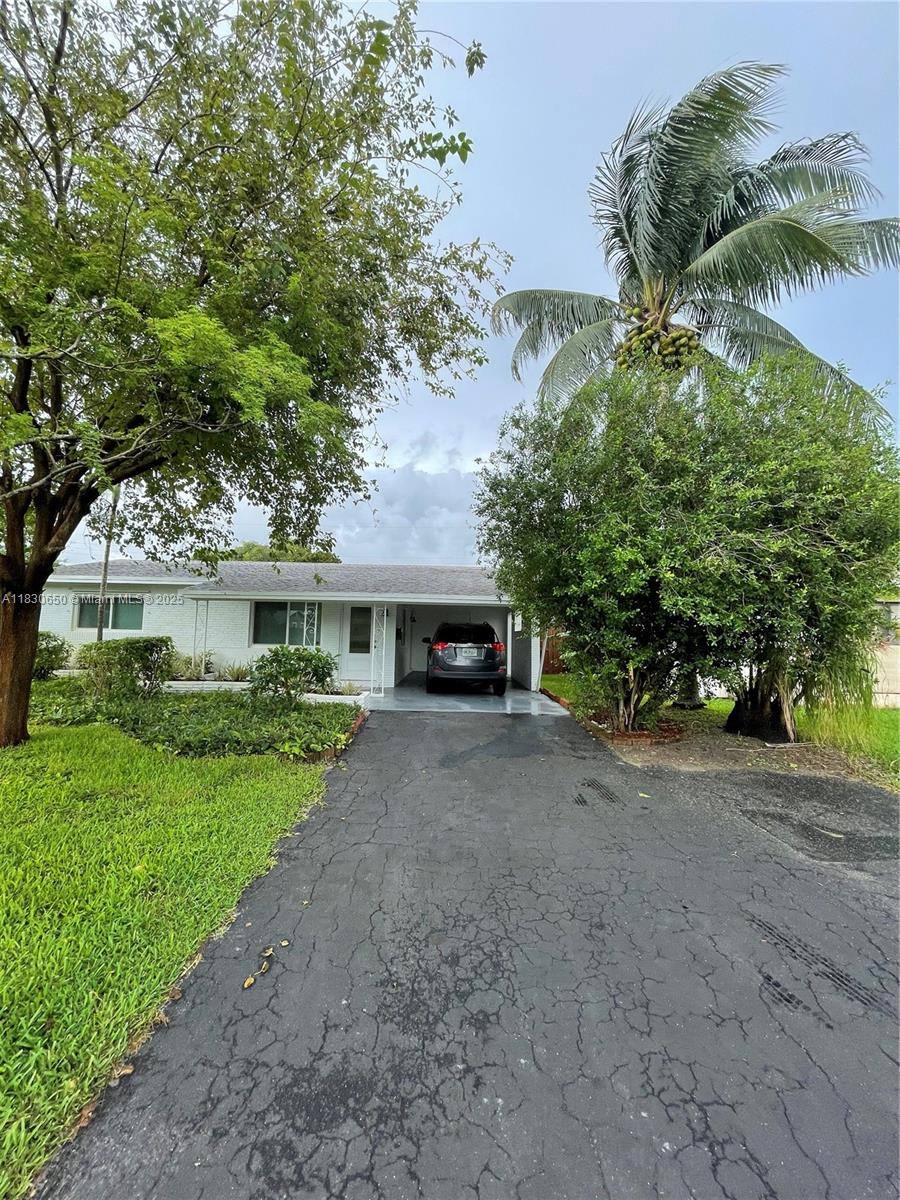 House for rent at 330 NE 42nd Court, Fort Lauderdale, FL 33334