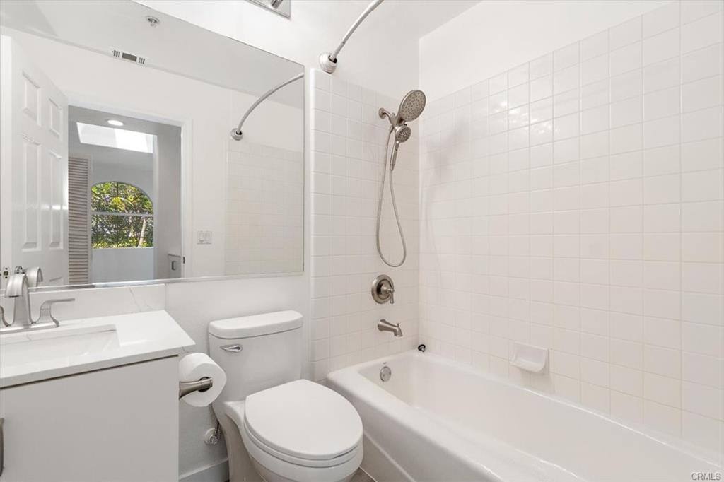 Townhouse for rent at 5417 Marine Ave, Lawndale, CA 90260