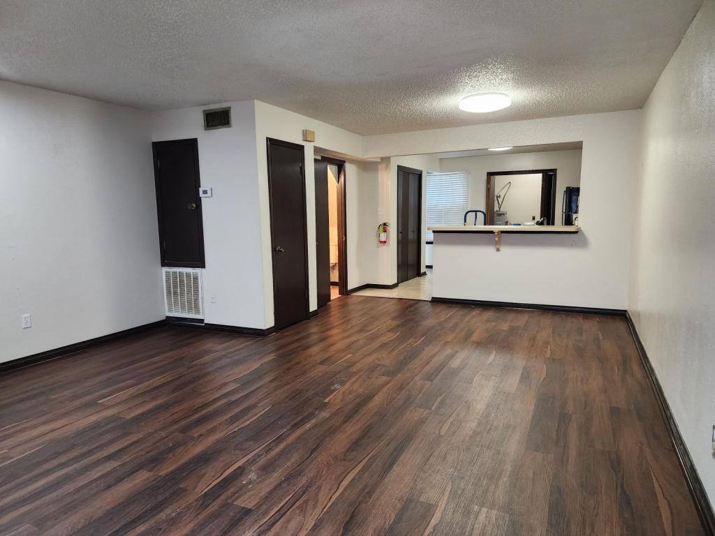 Townhouse for rent at 3326-B Seine St, New Orleans, LA 70114