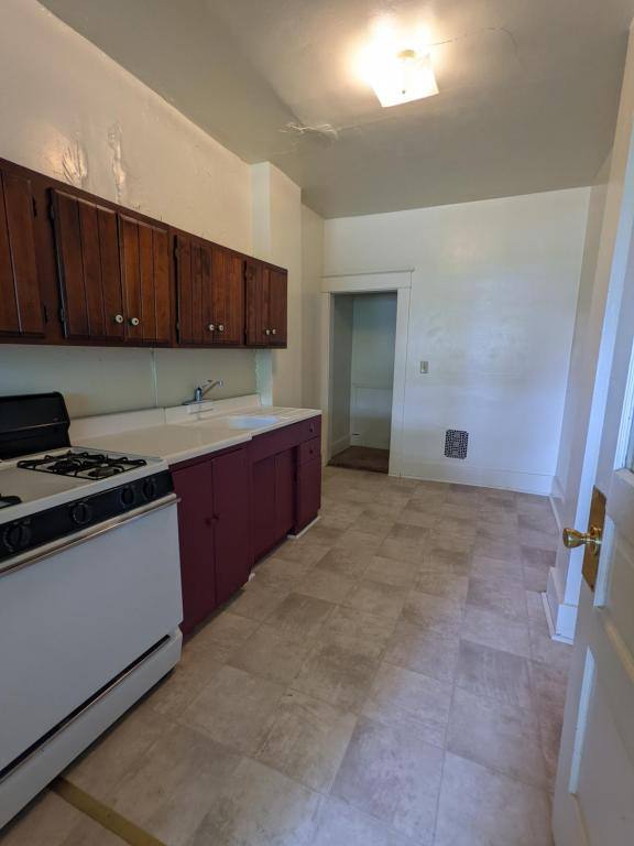 Apartment for rent at 710 W Walnut, Kokomo, IN 46901