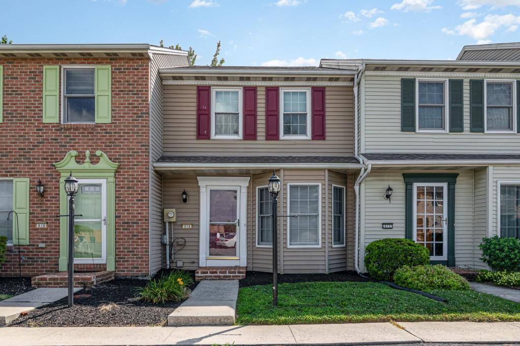Townhouse for rent at 614 Park Ridge Dr, Mechanicsburg, PA 17055