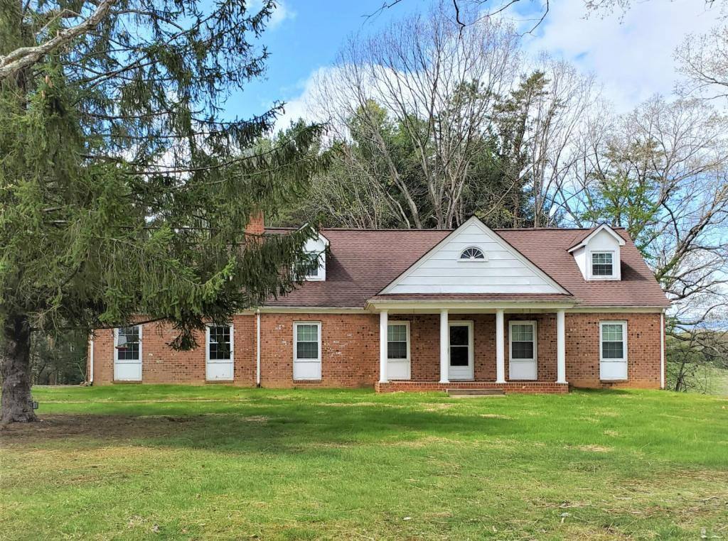 House for rent at 410 Falling Spring Rd, Glasgow, VA 24555