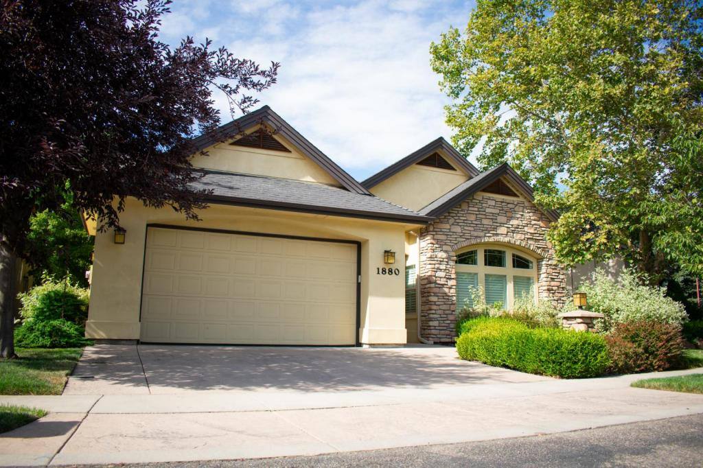 House for rent at 1880 S Stream Pointe Lane, Eagle, ID 83616
