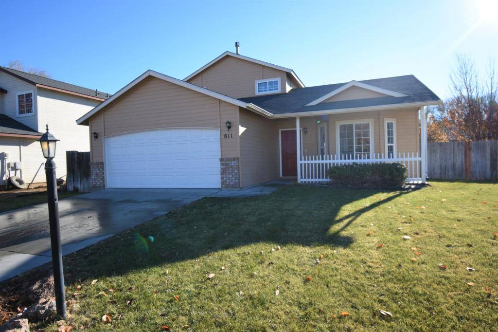 House for rent at 811 W Dewey Ave, Nampa, ID 83686
