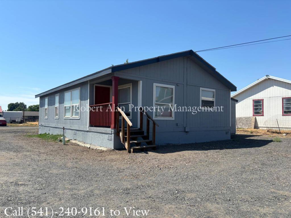 House for rent at 3424 NE Riverside Ave, Pendleton, OR 97801