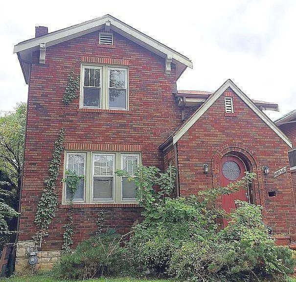 House for rent at 4656 Lee Ave, Saint Louis, MO 63115