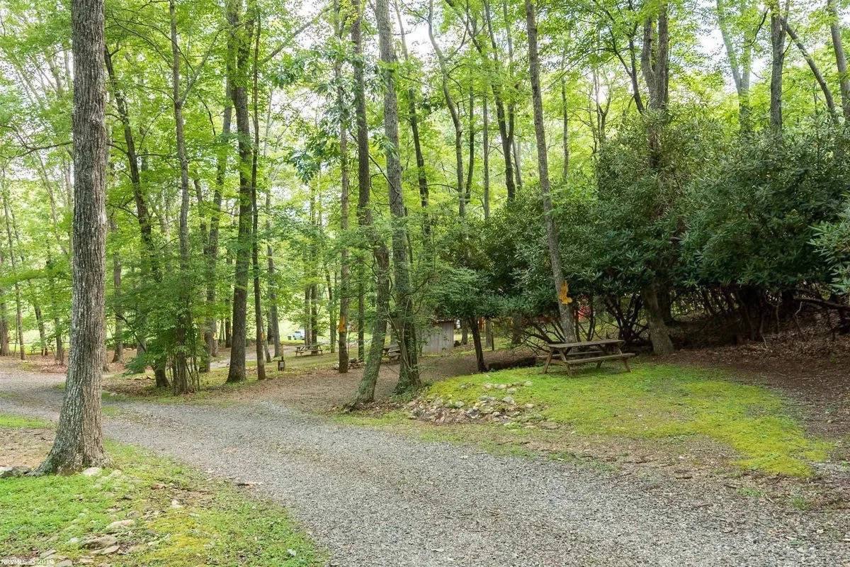 Apartment for rent at 2015 Union School Rd SW, Willis, VA 24380
