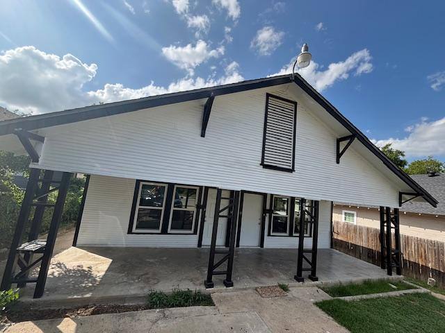 House for rent at 818 NW 16th St #1, Fort Worth, TX 76164