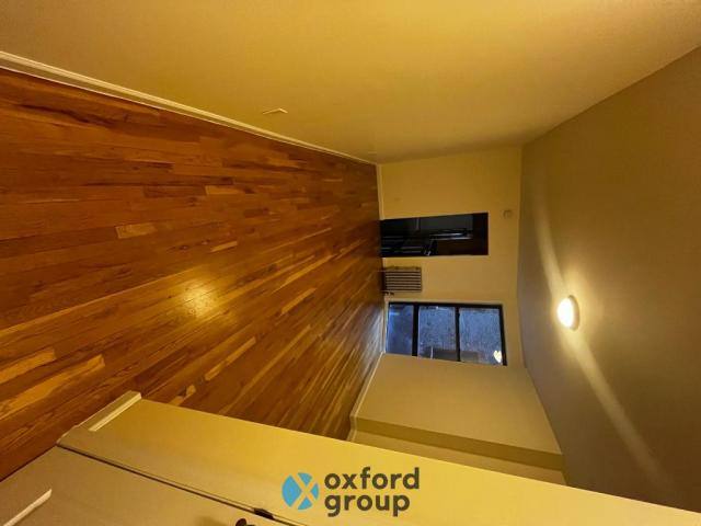 Apartment for rent at 152 E 84th St #2F, New York, NY 10028