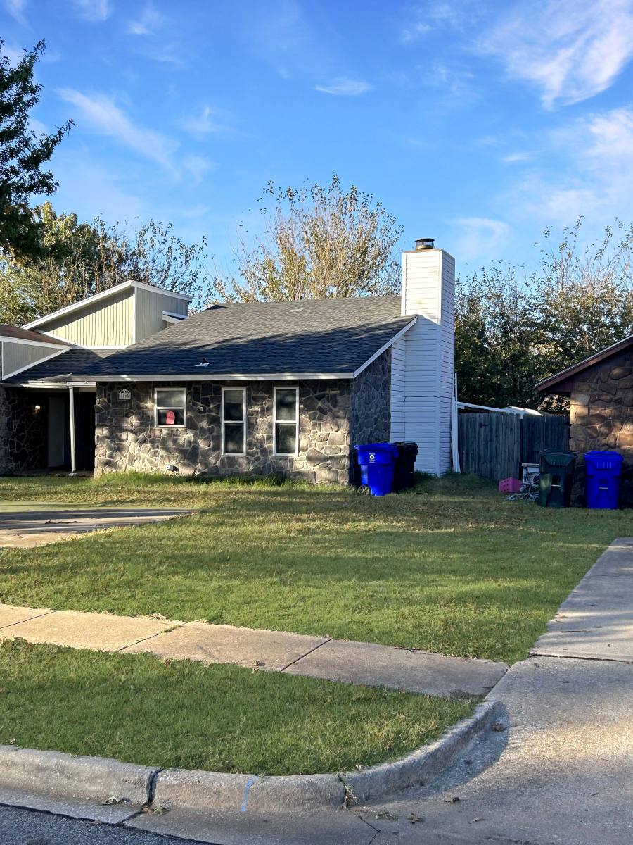 Townhouse for rent at 1805 Southcrest Dr, Norman, OK 73071