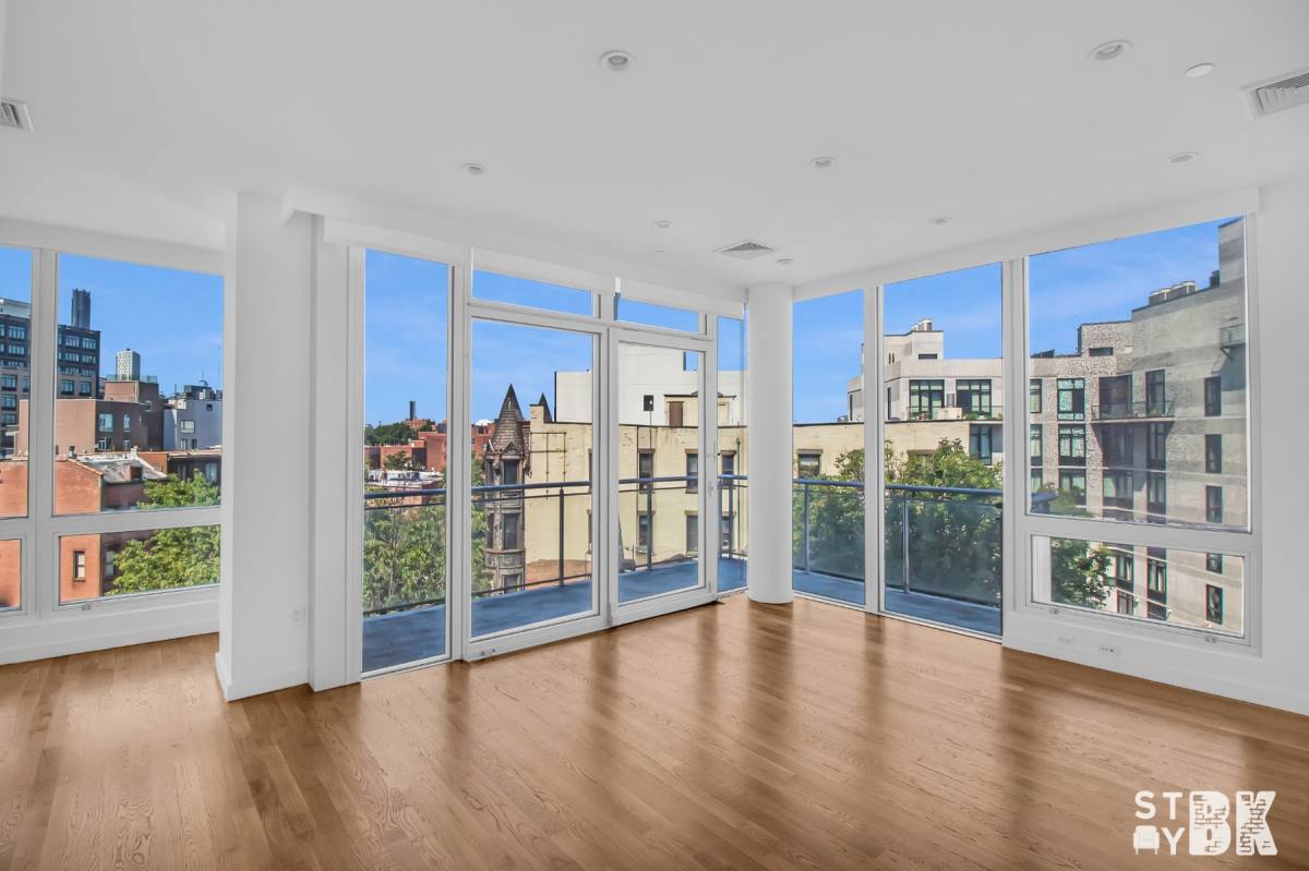 Apartment for rent at 525 Clinton Ave, Brooklyn, NY 11238