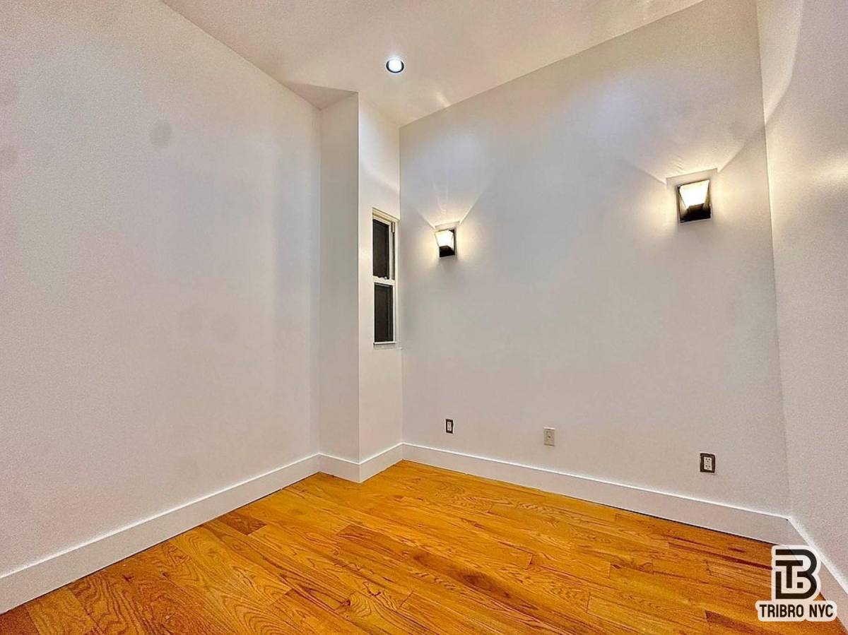 Apartment for rent at 277 Menahan St #1R, Brooklyn, NY 11237