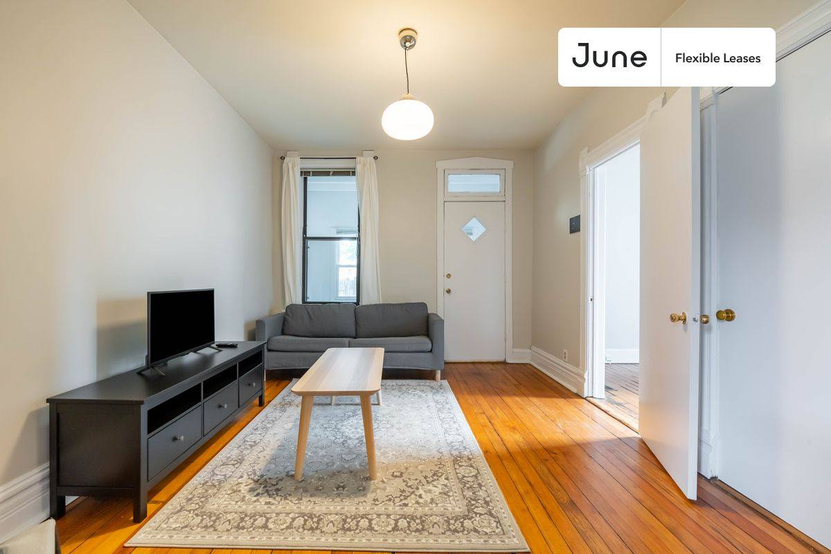 Apartment for rent at 2345 N Bosworth Ave #1, Chicago, IL 60614