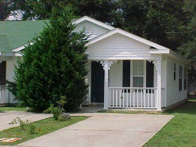 Townhouse for rent at 3000 Brigantine Dr, Pensacola, FL 32526