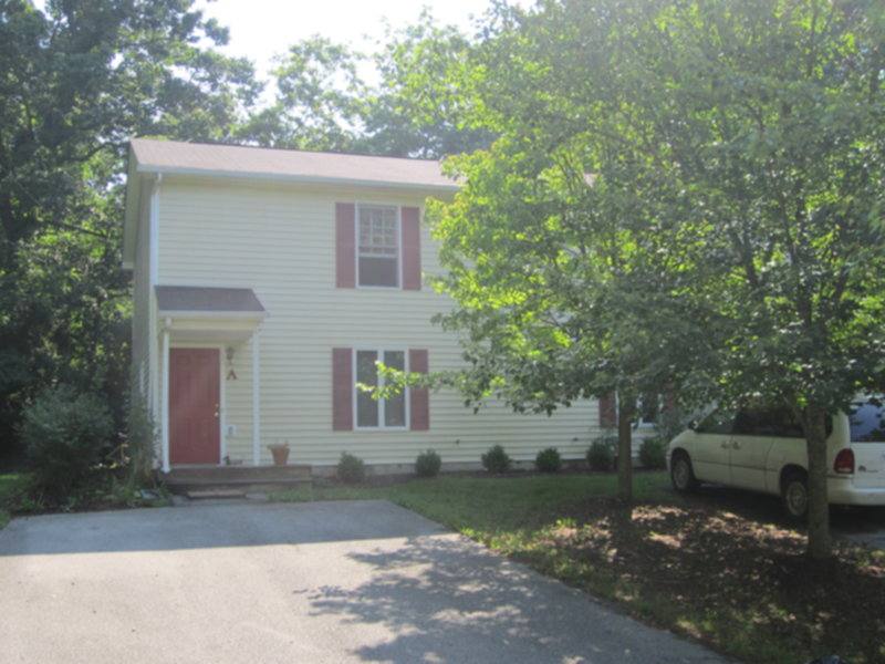 Townhouse for rent at 1420 King St #B, Christiansburg, VA 24073