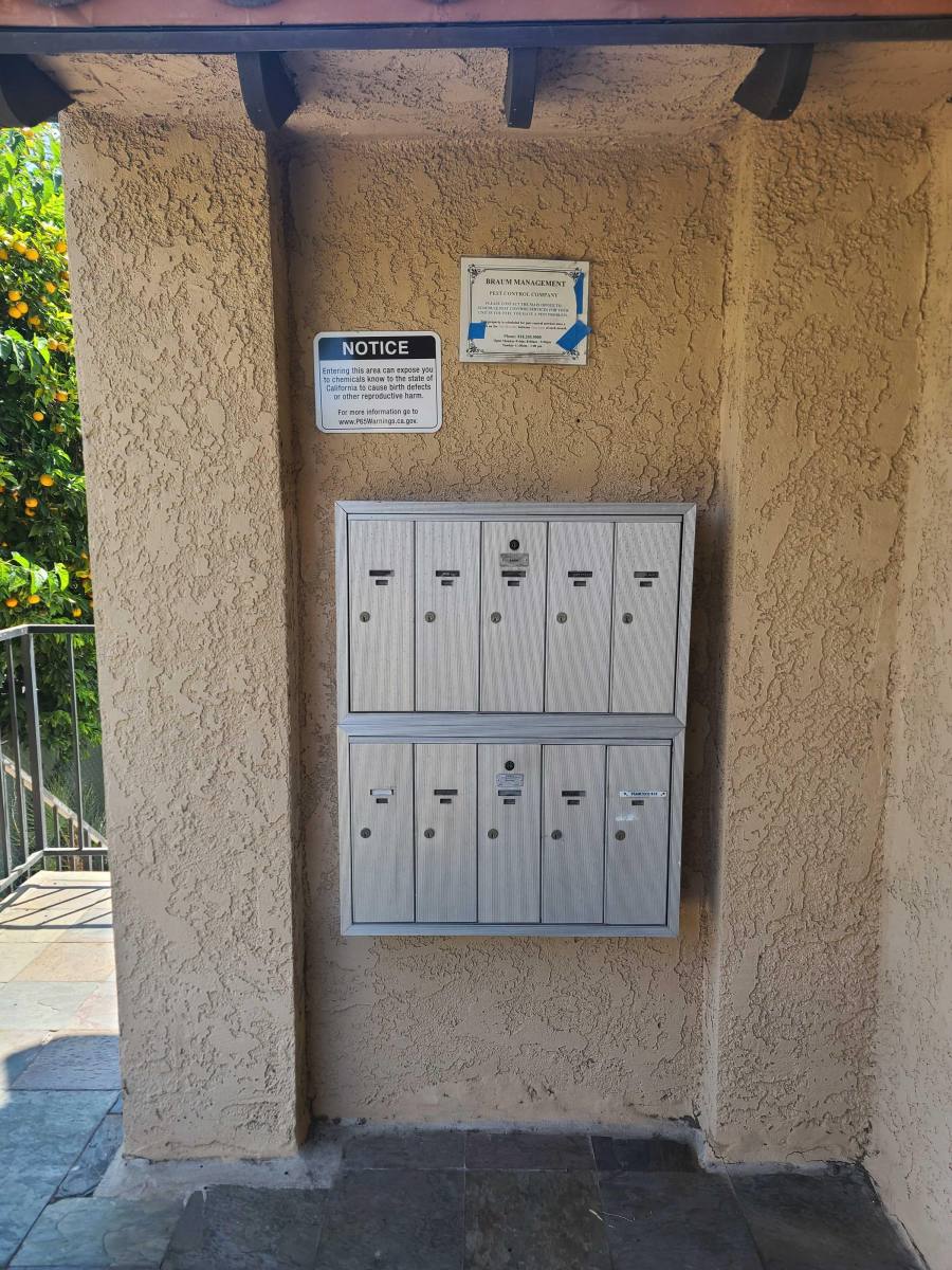 Apartment for rent at 14801 Delano St #9, Van Nuys, CA 91411