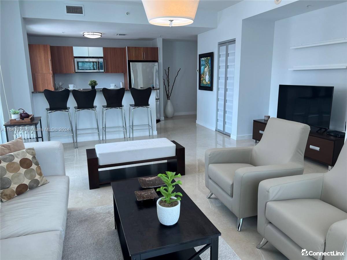 Apartment for rent at 300 S Biscayne Blvd #1701, Miami, FL 33131