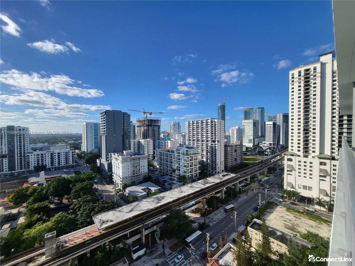 Condo for rent at 1111 SW 1st Ave, Miami, FL 33130