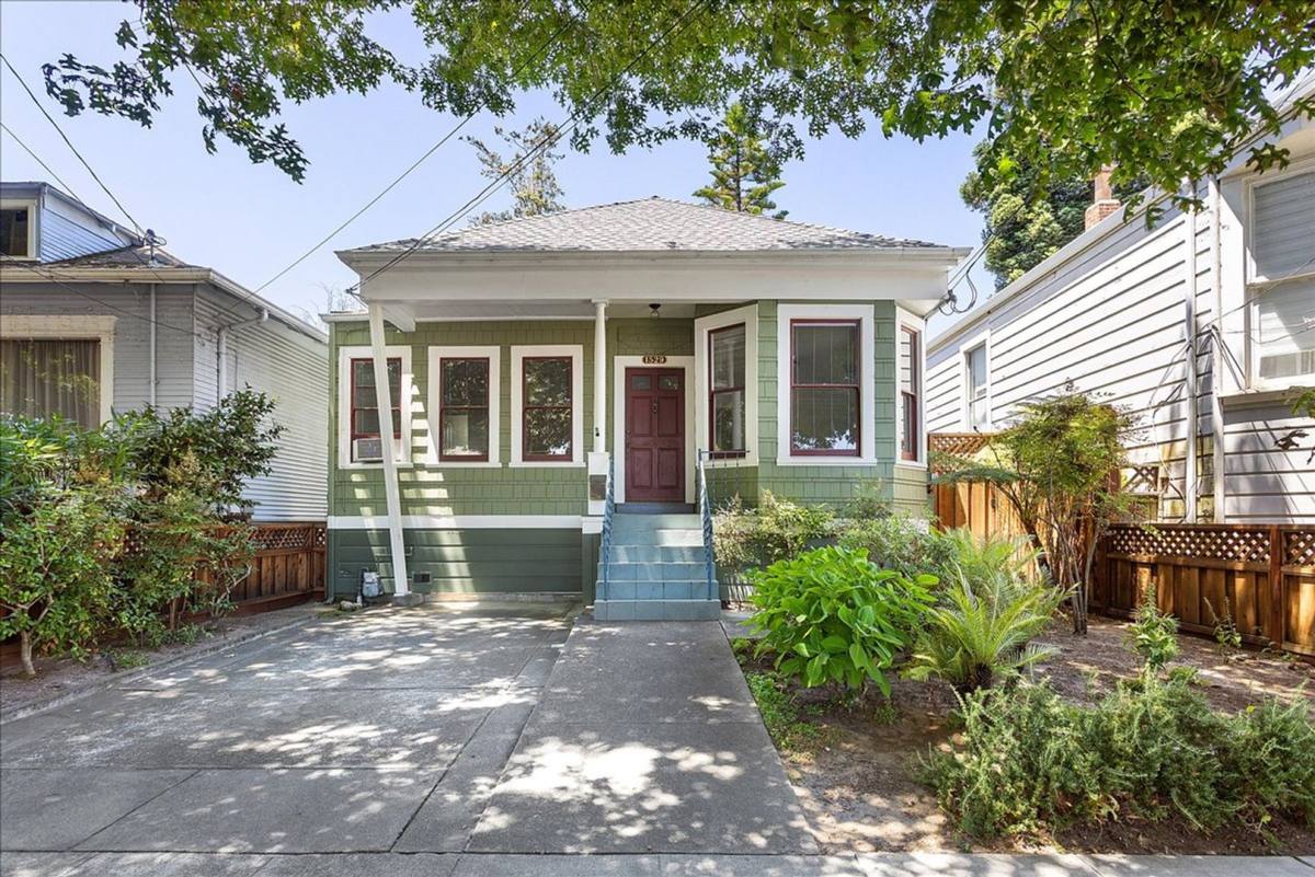 House for rent at 1529 Stanton St, Alameda, CA 94501