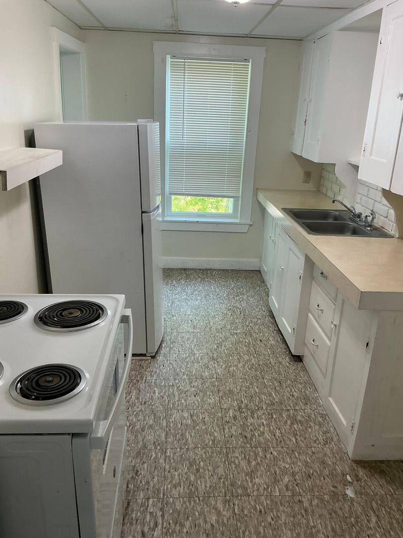 Apartment for rent at 15 Hancock St, Augusta, ME 04330