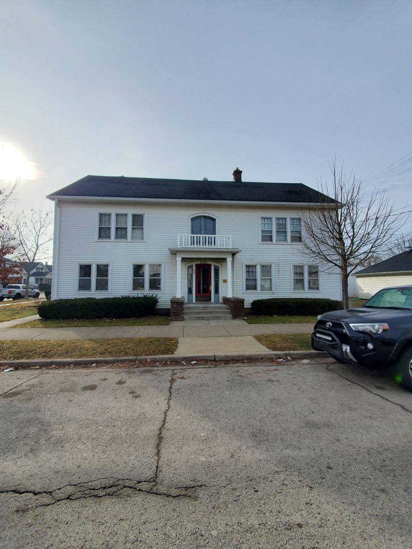 Apartment for rent at 3005 17th St, Racine, WI 53405