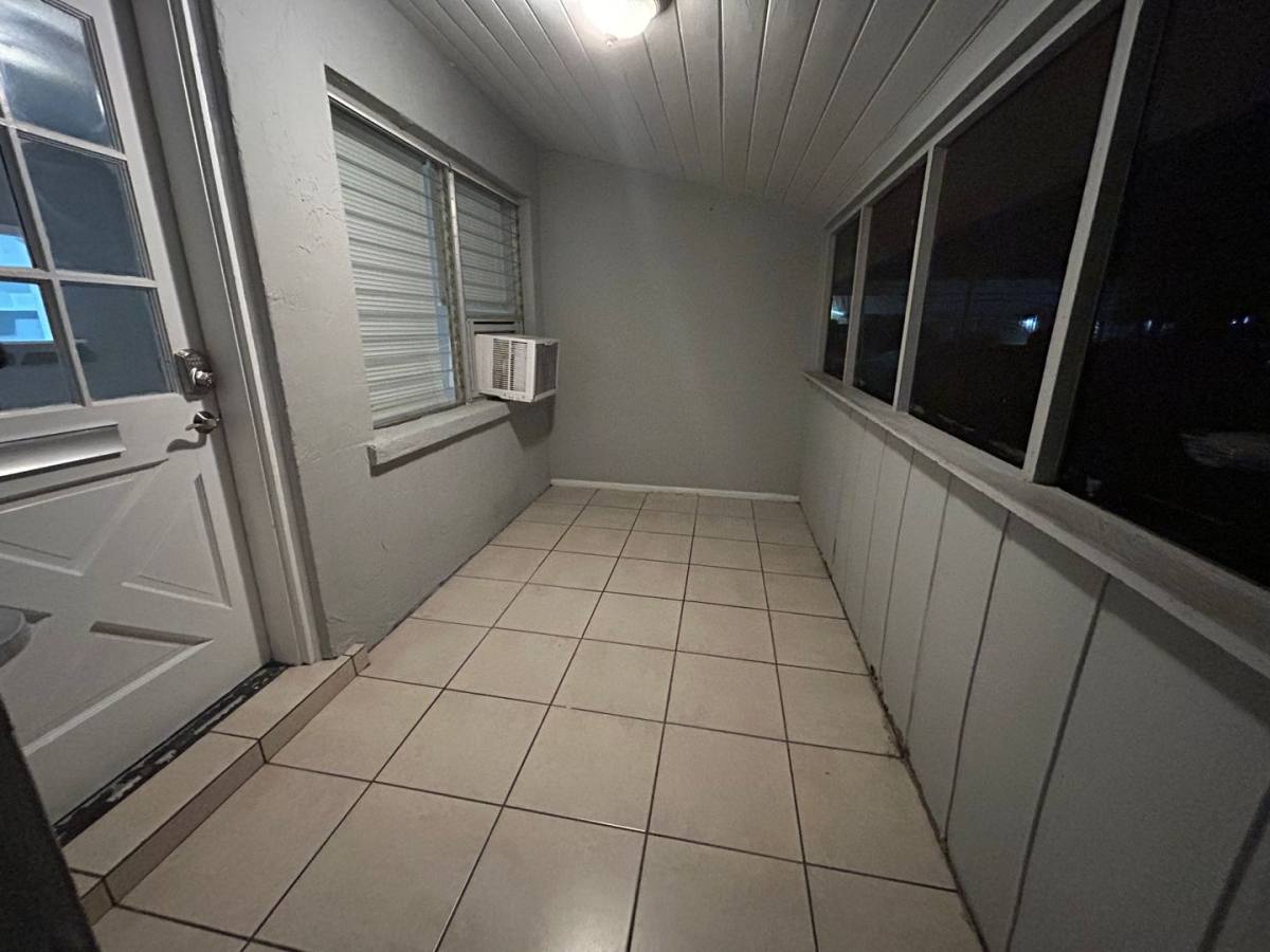 Apartment for rent at 519 6th Ave W, Palmetto, FL 34221