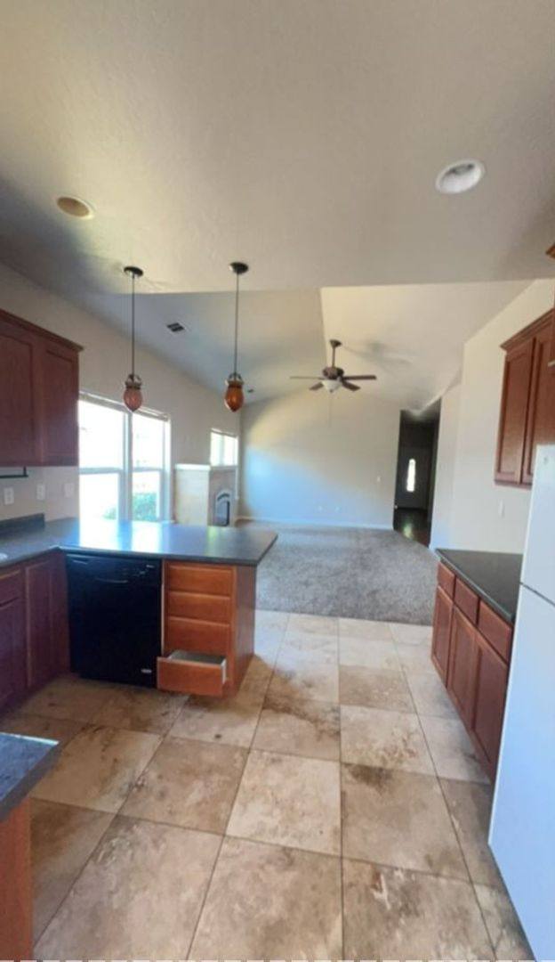 House for rent at 726 Lincoln Rd, Grants Pass, OR 97526